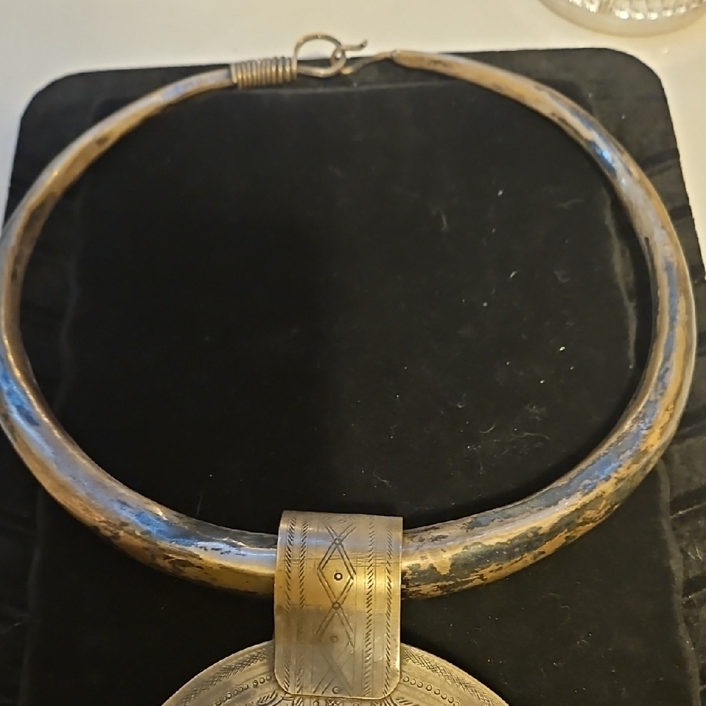 Massive Torc Aghraw Tribal Necklace with Adrim Pendant- Siwa Egypt - Picture 4 of 12